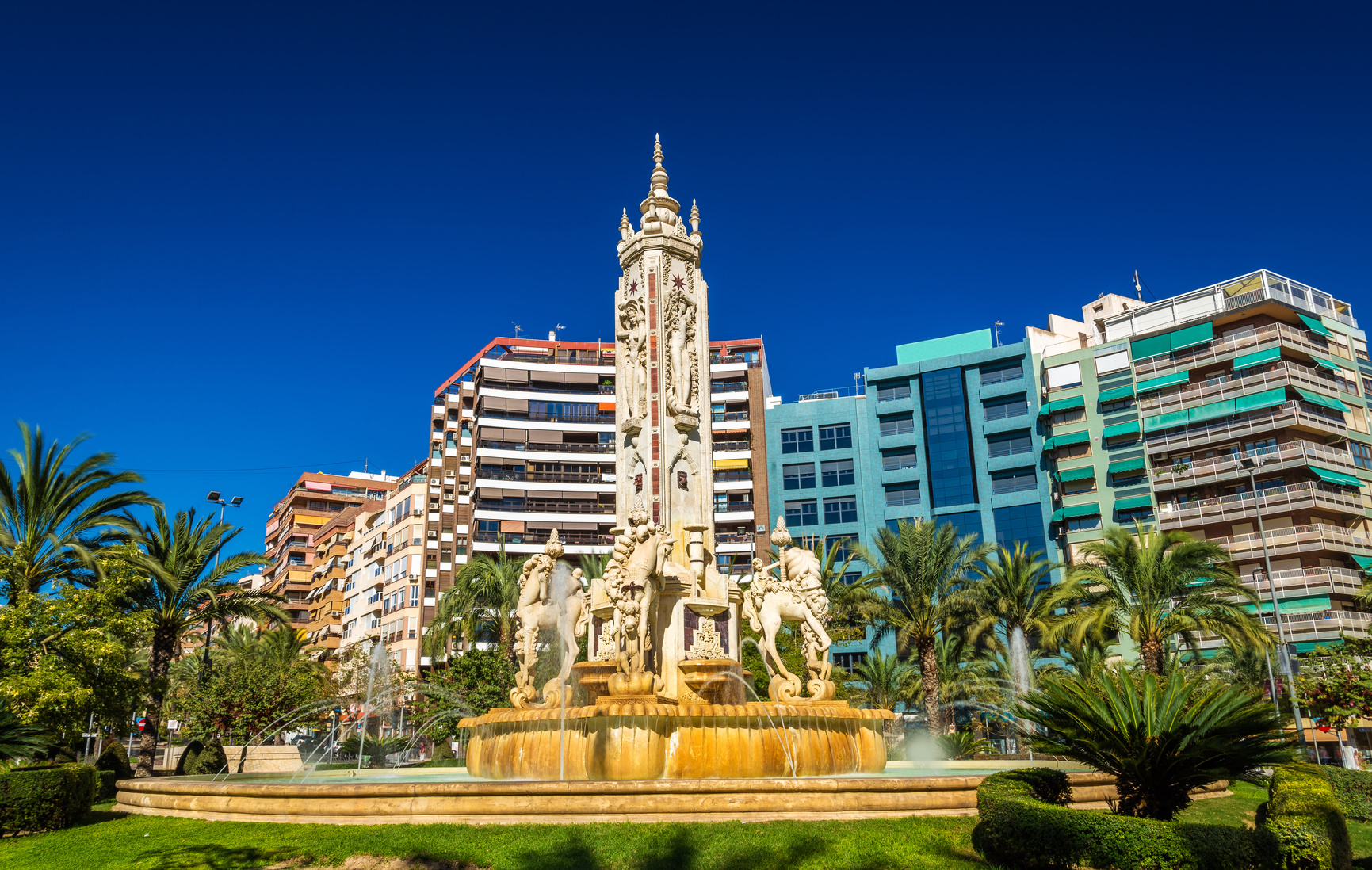 Plaza de los luceros alicante