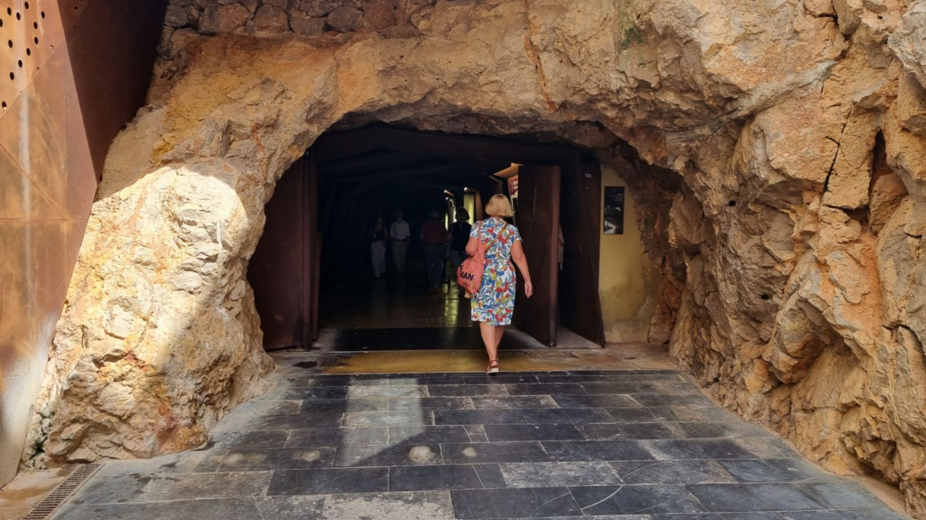 castle tunnel denia
